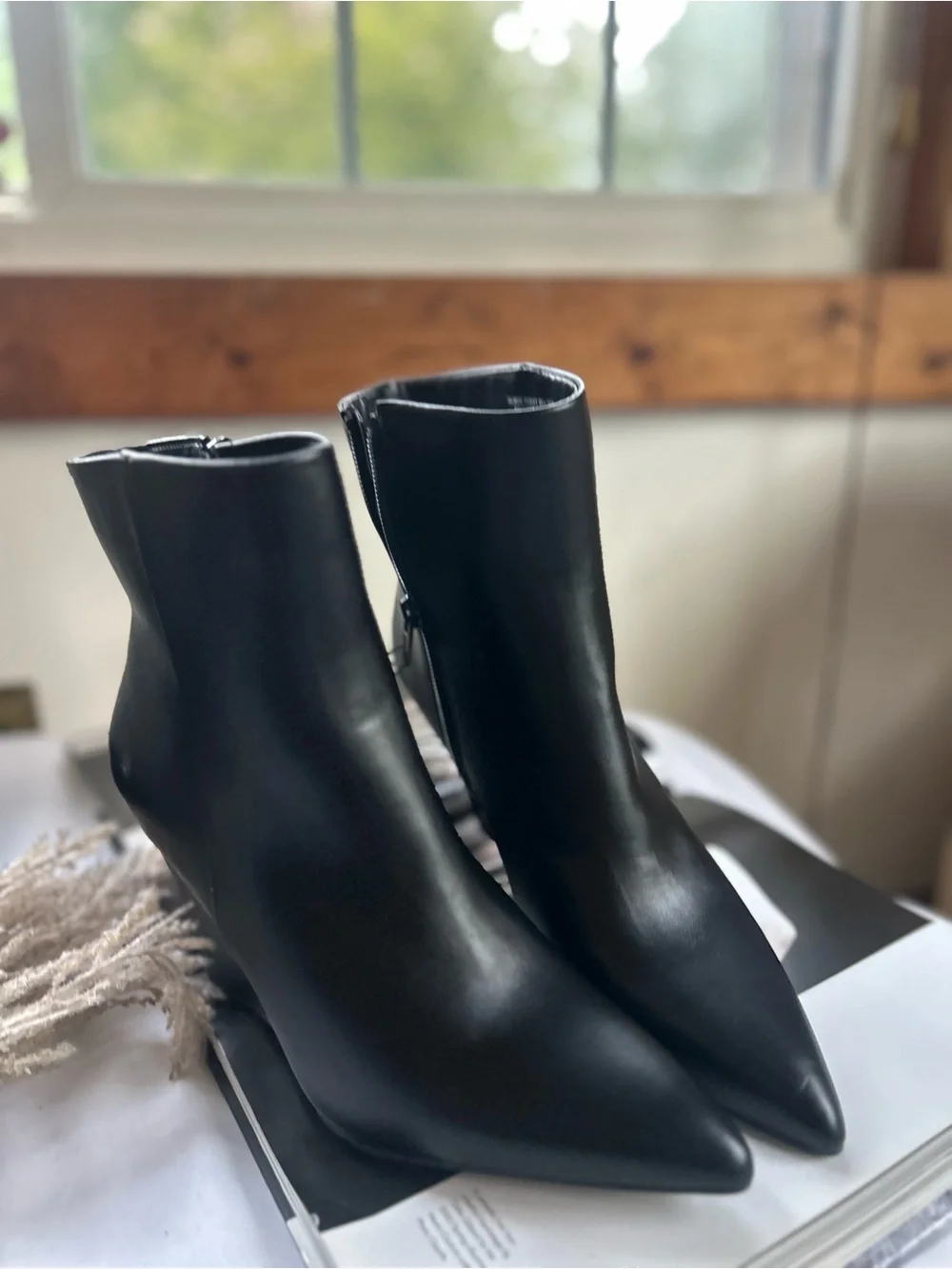Worthington 8 new Sleek Black Pointed Wedge Ankle Boots